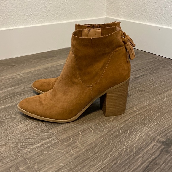 Brown suede heeled boots - Picture 3 of 4